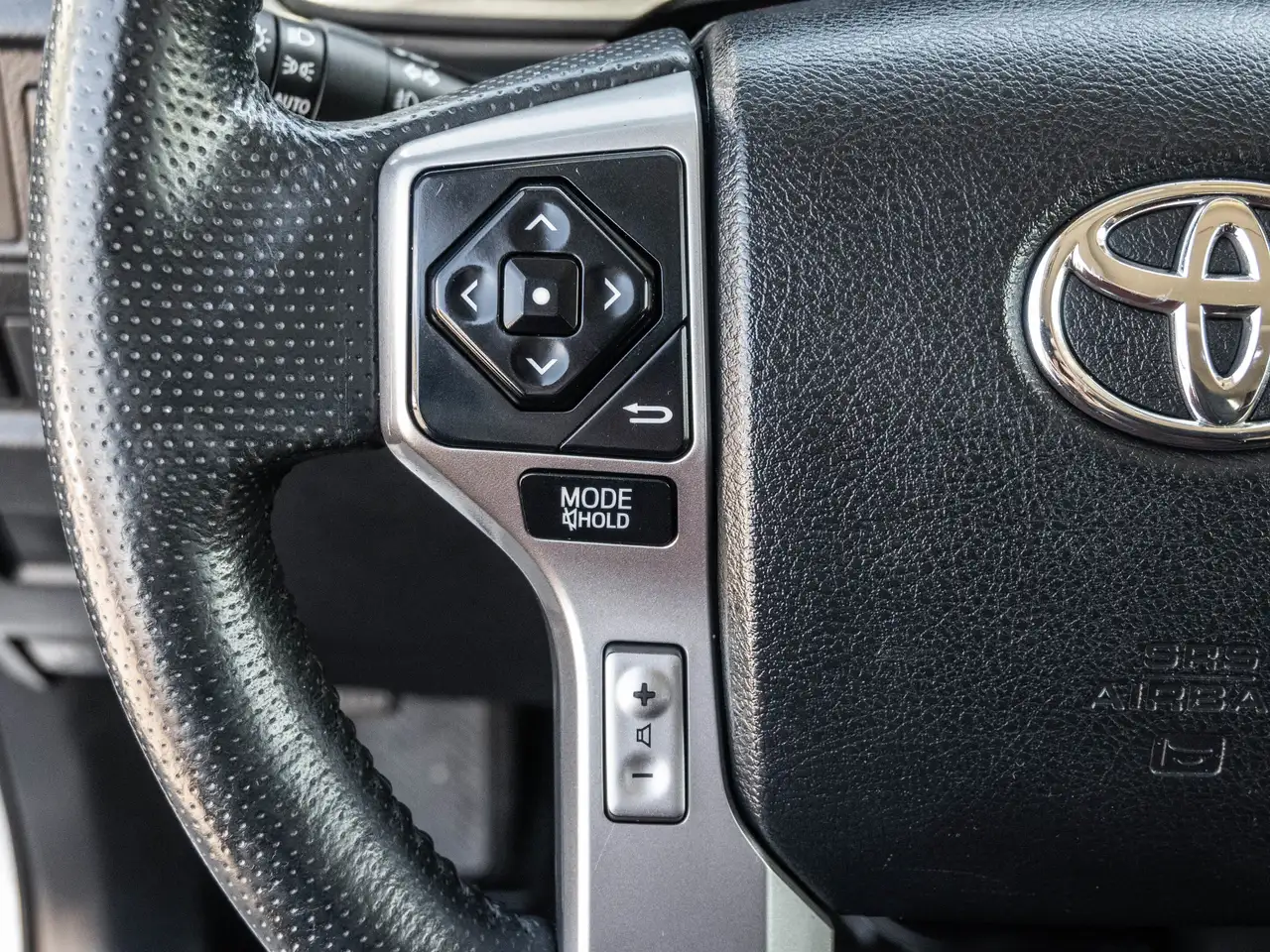 Toyota 4-Runner снимка Toyota 4-Runner