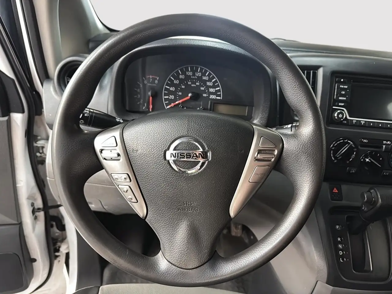 Nissan NV200 снимка Nissan NV200