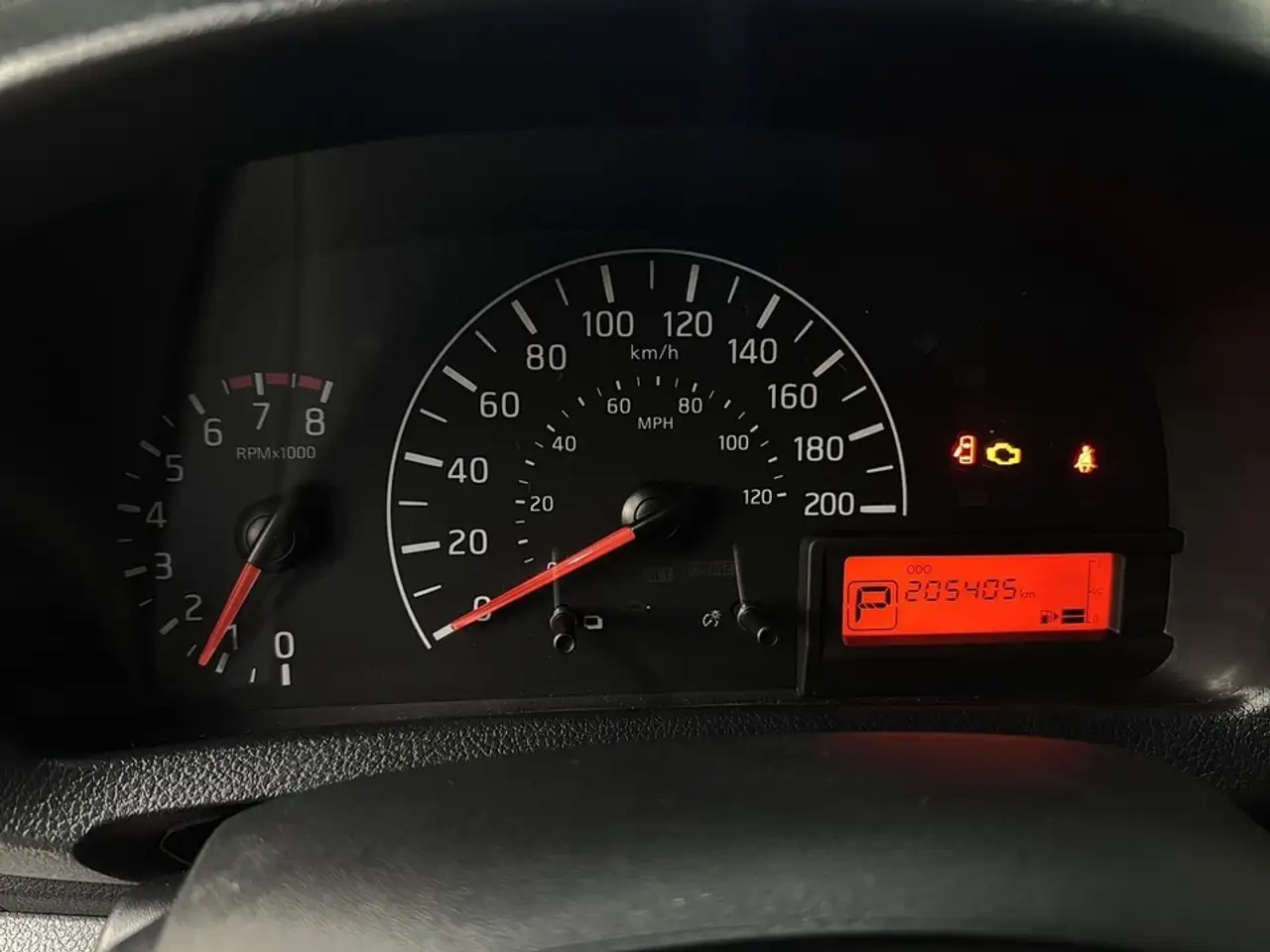 Nissan NV200 снимка Nissan NV200