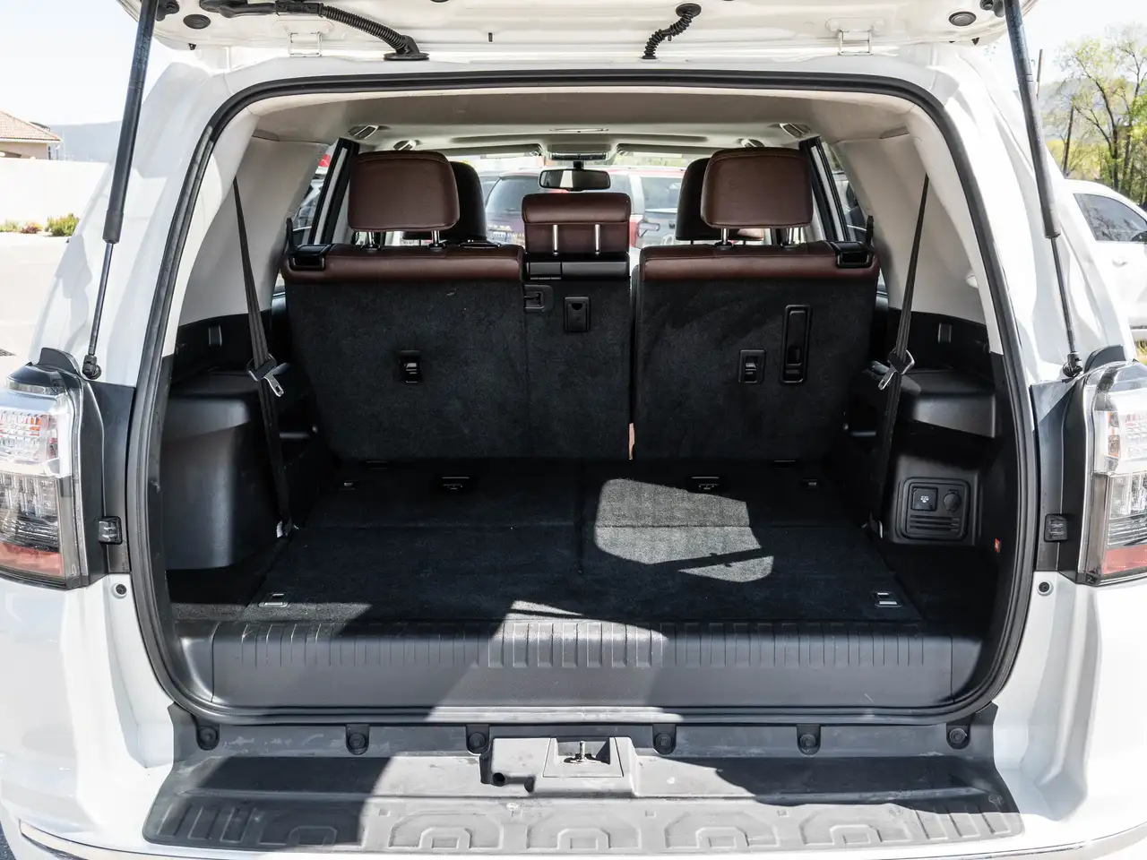 Toyota 4-Runner снимка Toyota 4-Runner