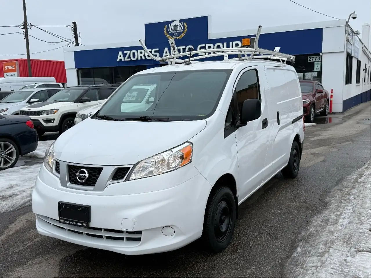 Nissan NV200 снимка Nissan NV200