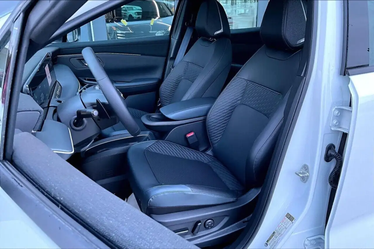 Nissan Leaf снимка Nissan Leaf