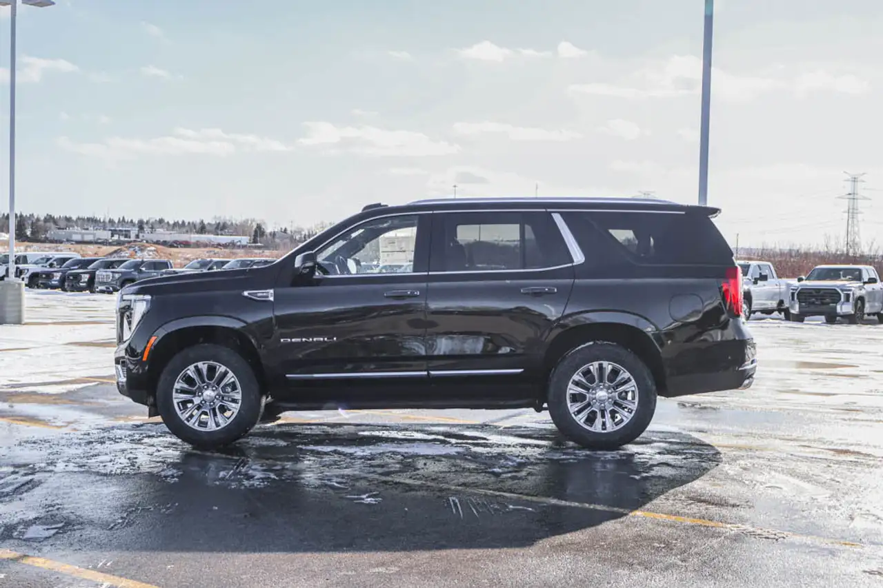 GMC Yukon снимка GMC Yukon