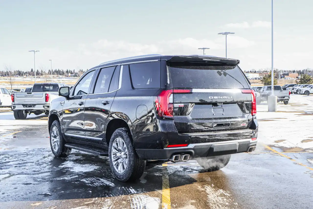 GMC Yukon снимка GMC Yukon