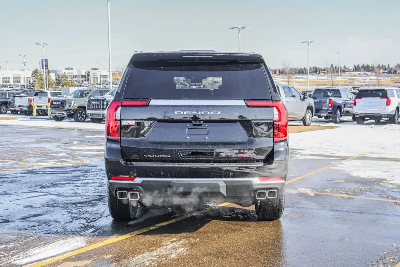 GMC Yukon снимка GMC Yukon