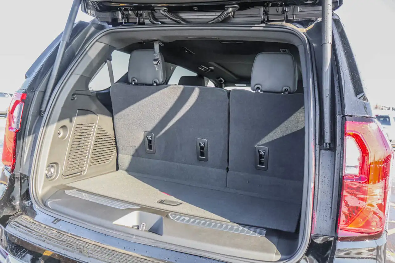 GMC Yukon снимка GMC Yukon