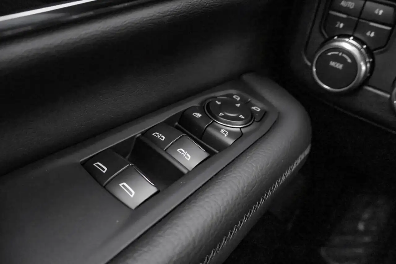 GMC Yukon снимка GMC Yukon