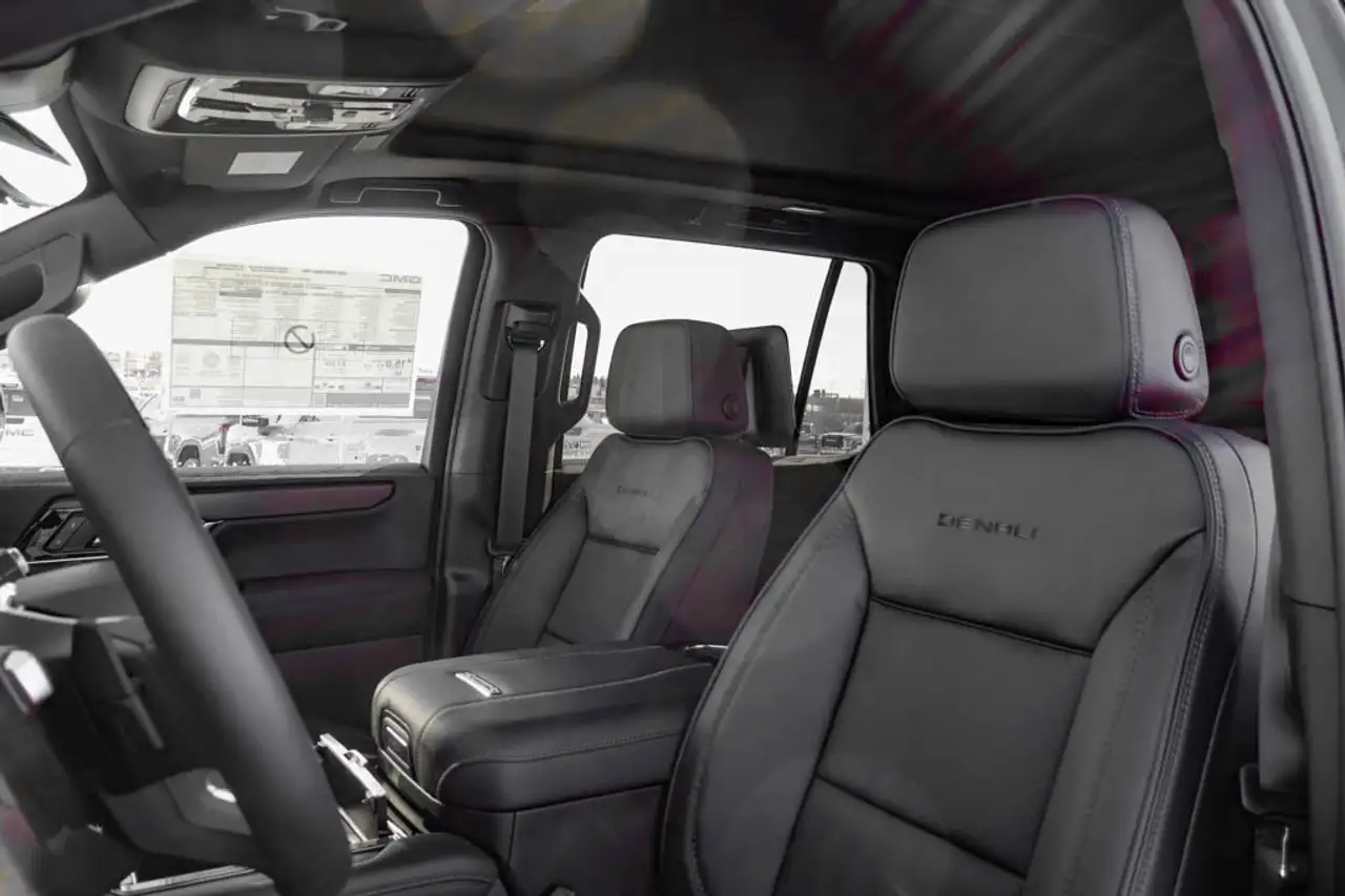 GMC Yukon снимка GMC Yukon