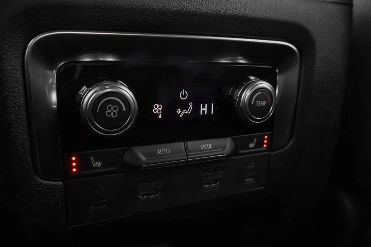 GMC Yukon снимка GMC Yukon