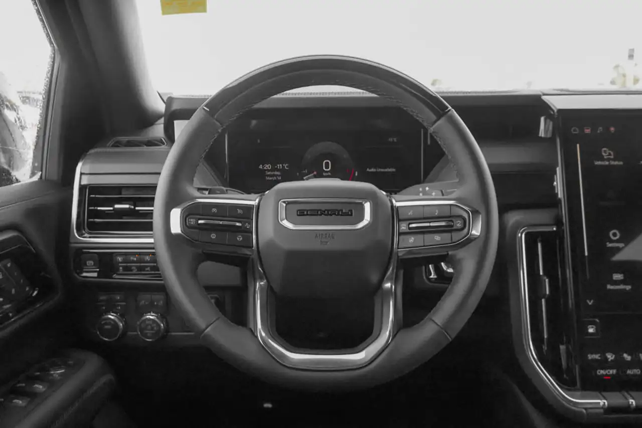 GMC Yukon снимка GMC Yukon