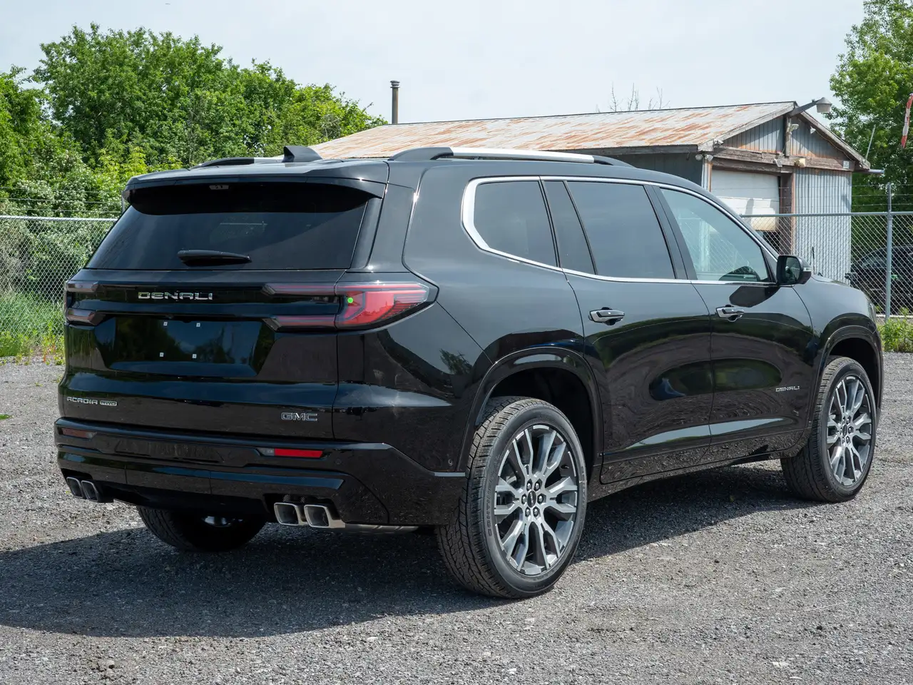 GMC Acadia снимка GMC Acadia