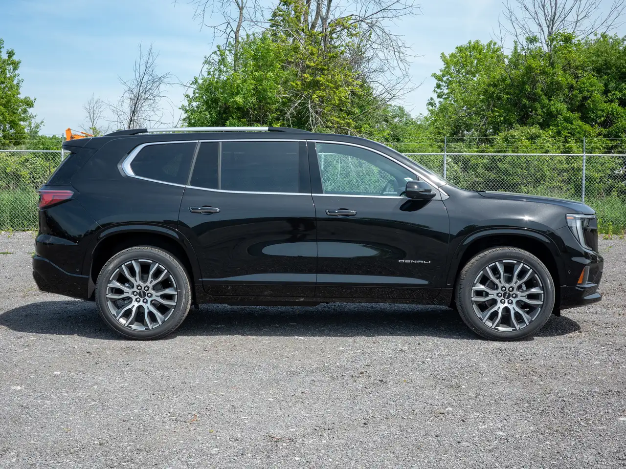 GMC Acadia снимка GMC Acadia