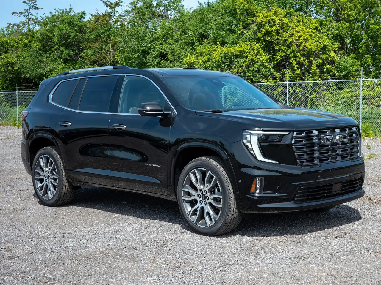 GMC Acadia снимка GMC Acadia