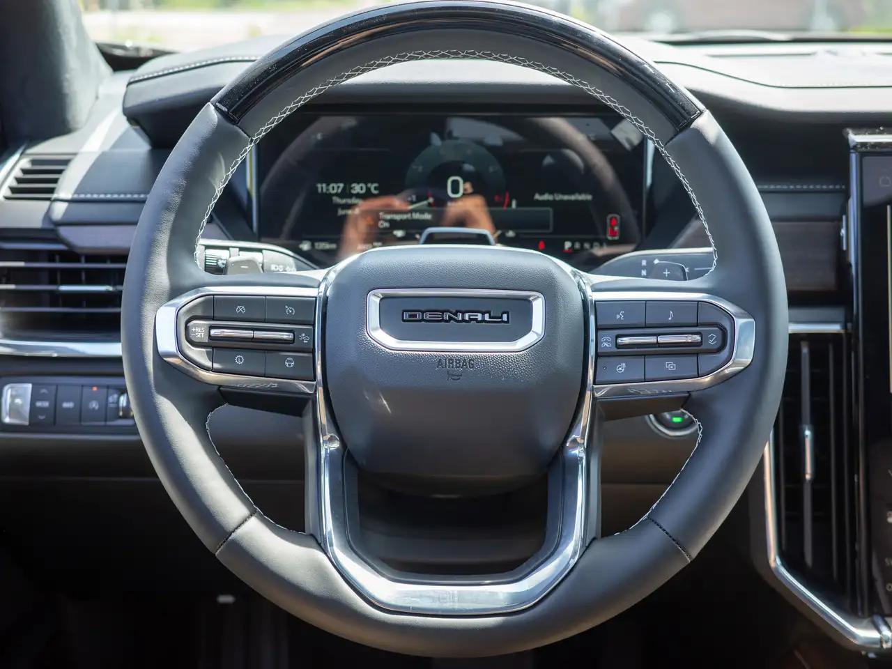 GMC Acadia снимка GMC Acadia