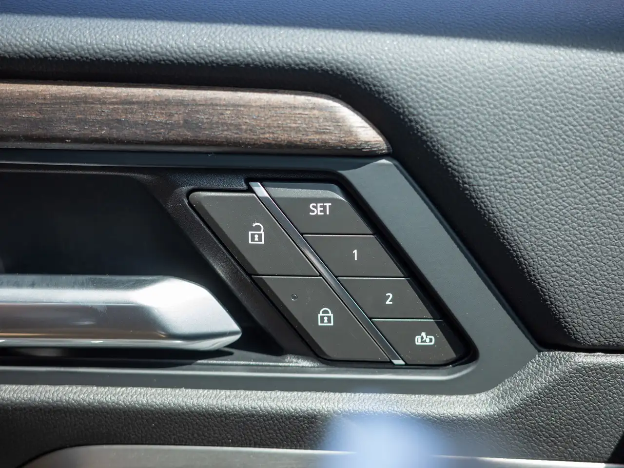 GMC Acadia снимка GMC Acadia