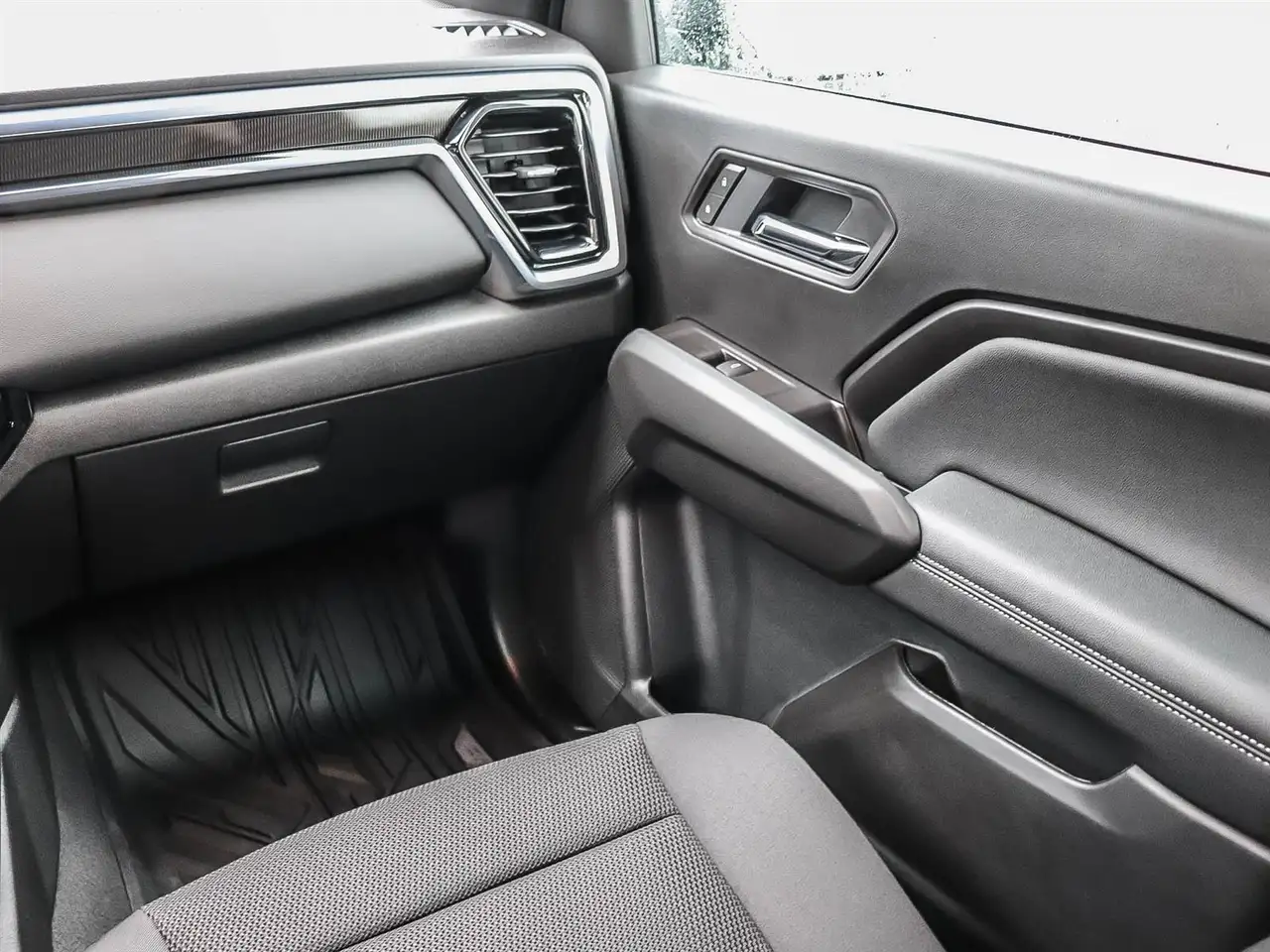 GMC Canyon снимка GMC Canyon