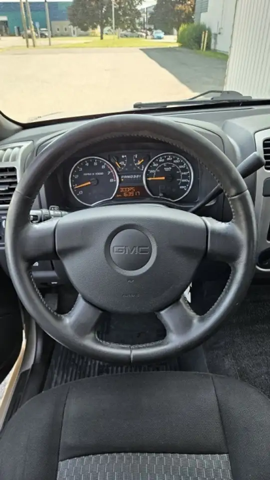 GMC Canyon снимка GMC Canyon
