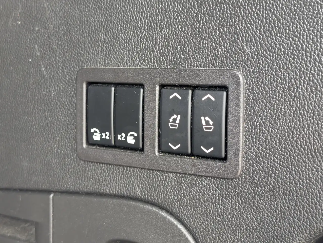 GMC Yukon снимка GMC Yukon