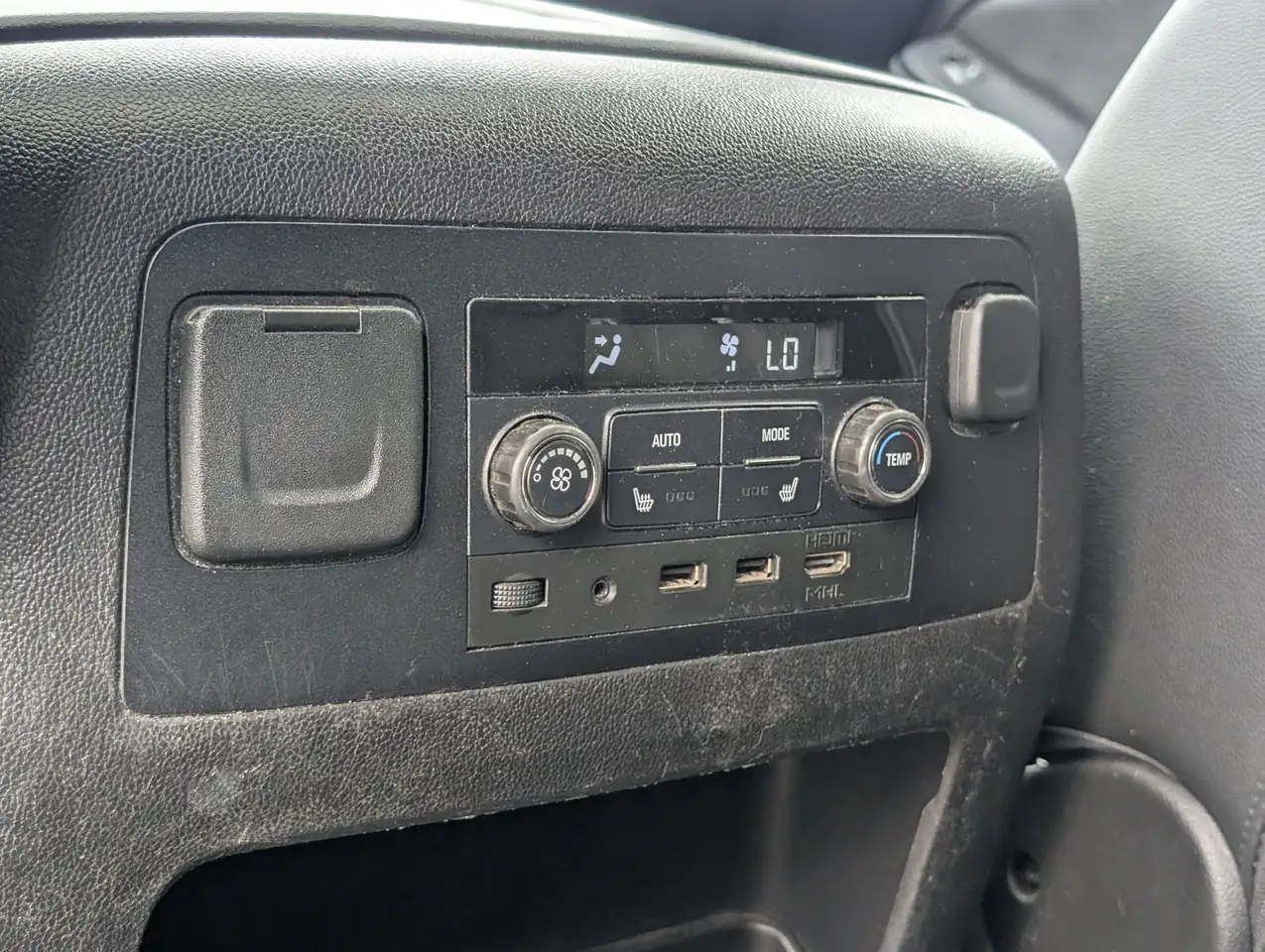 GMC Yukon снимка GMC Yukon