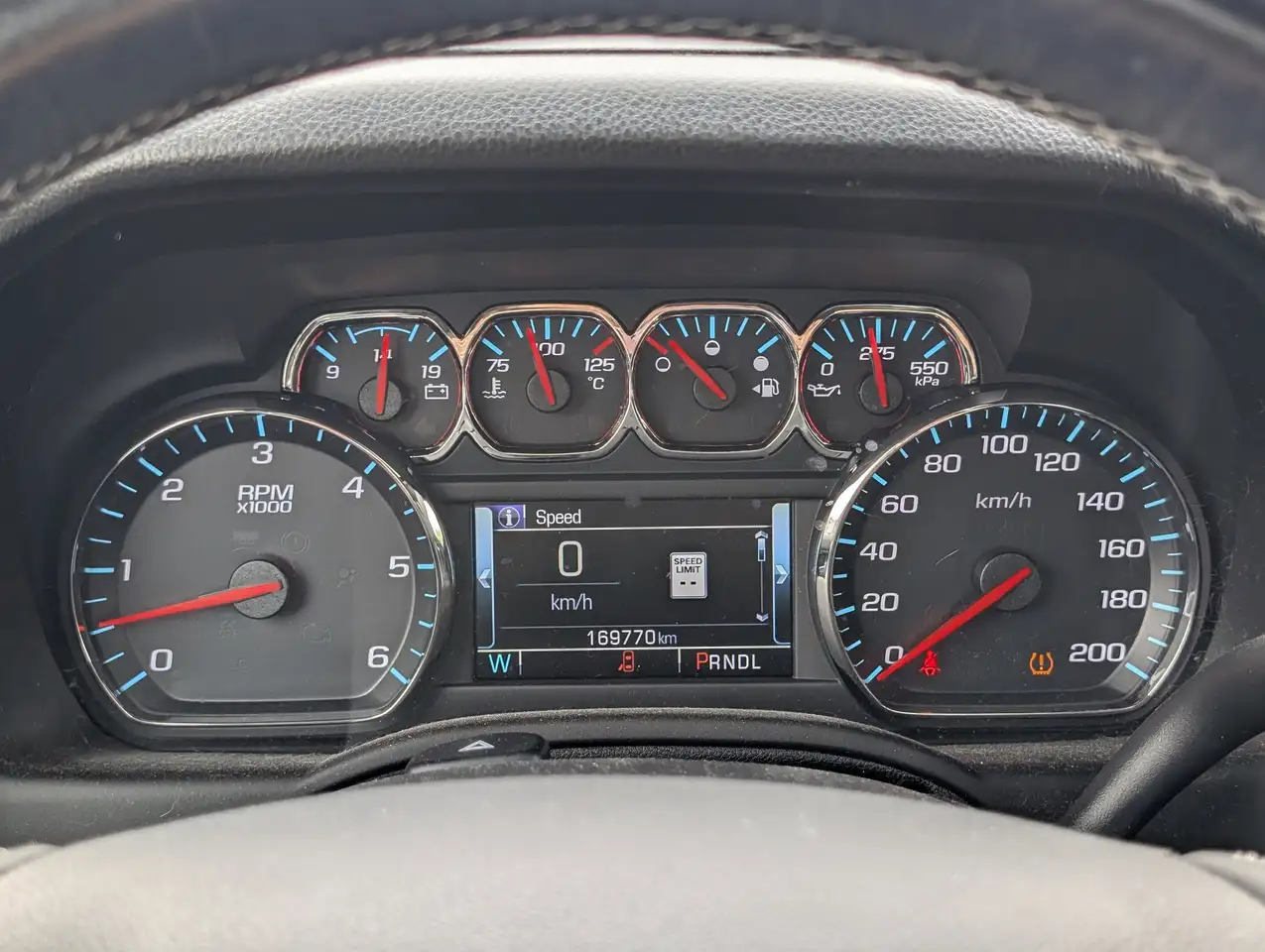 GMC Yukon снимка GMC Yukon