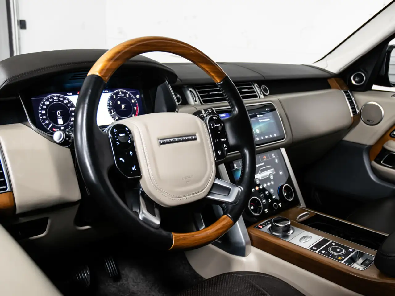 Land Rover Range Rover снимка Land Rover Range Rover