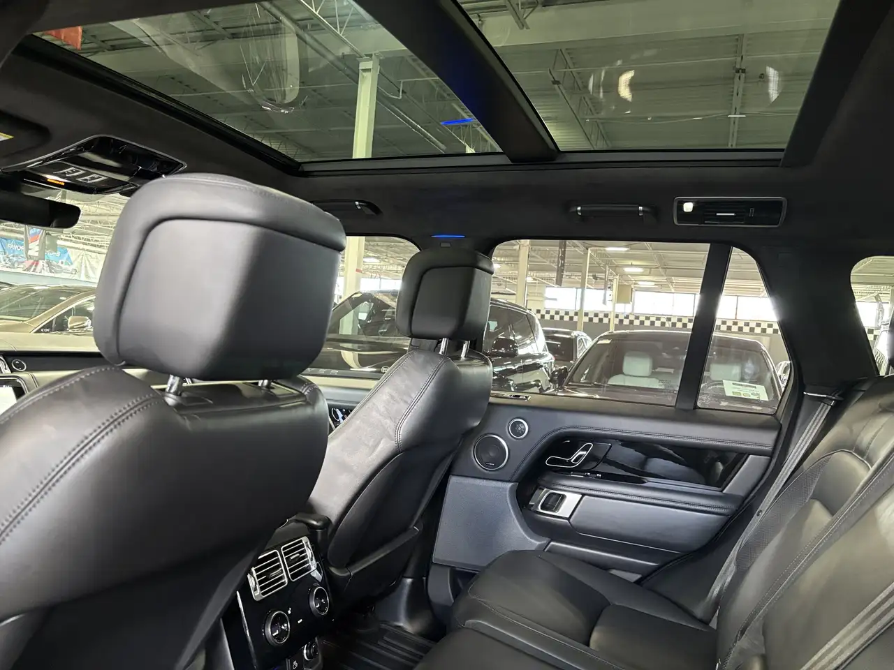 Land Rover Range Rover снимка Land Rover Range Rover