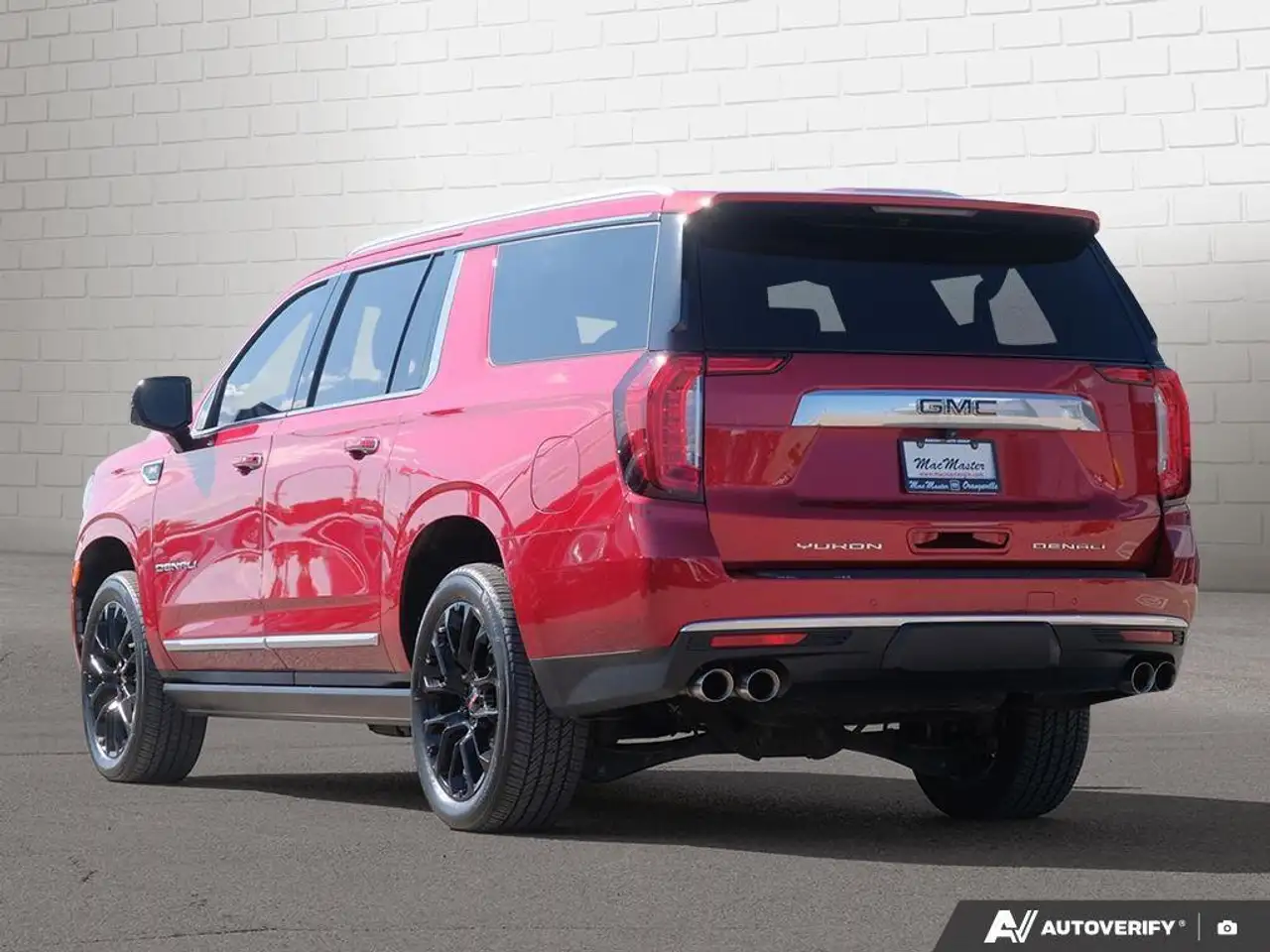 GMC Yukon снимка GMC Yukon