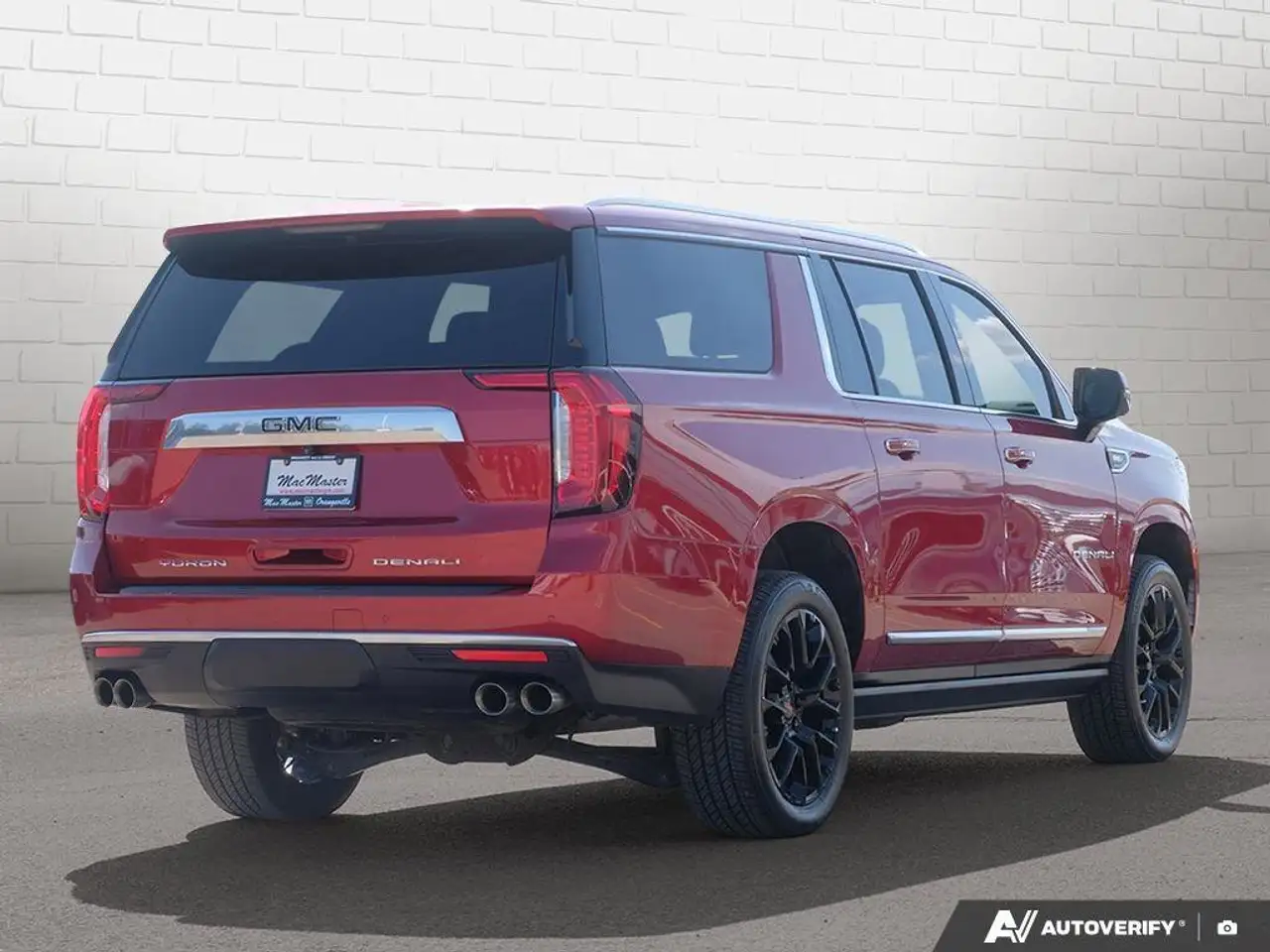 GMC Yukon снимка GMC Yukon