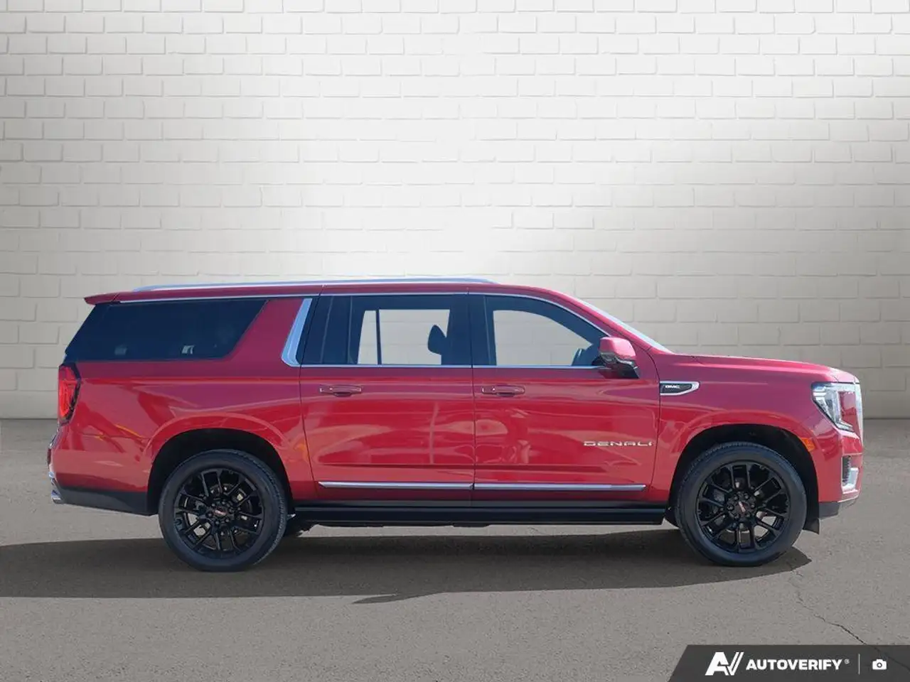 GMC Yukon снимка GMC Yukon