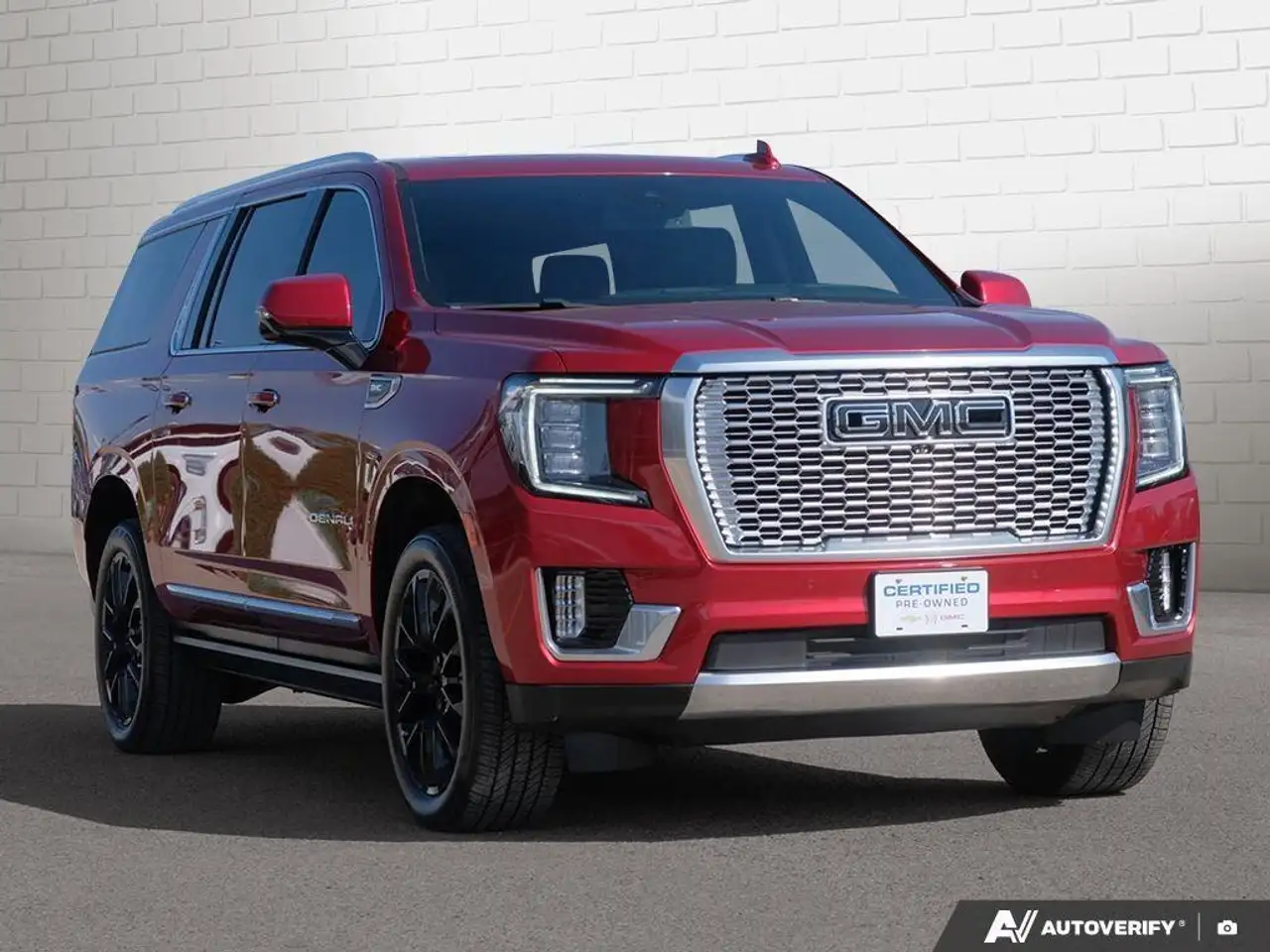 GMC Yukon снимка GMC Yukon