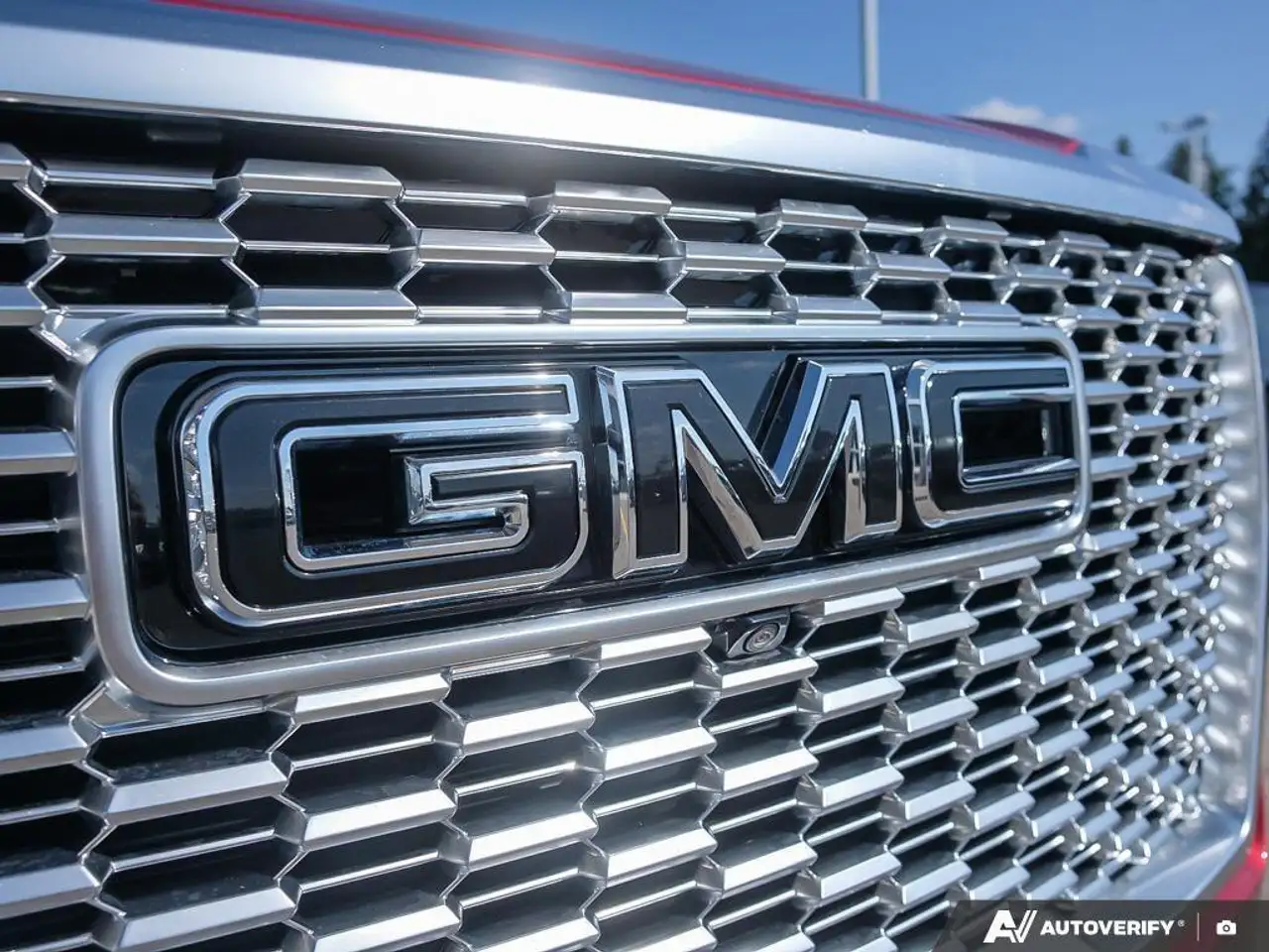 GMC Yukon снимка GMC Yukon
