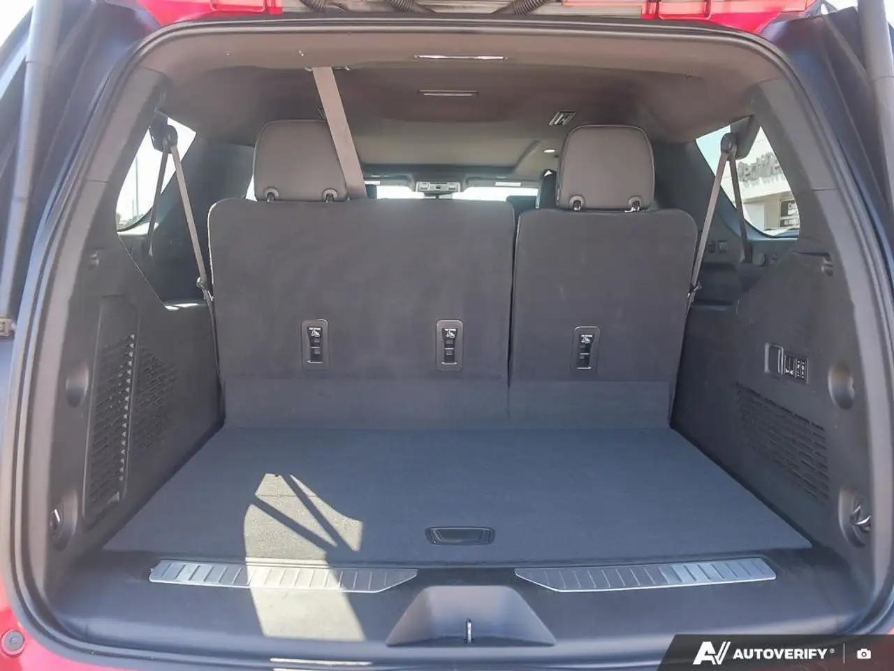 GMC Yukon снимка GMC Yukon