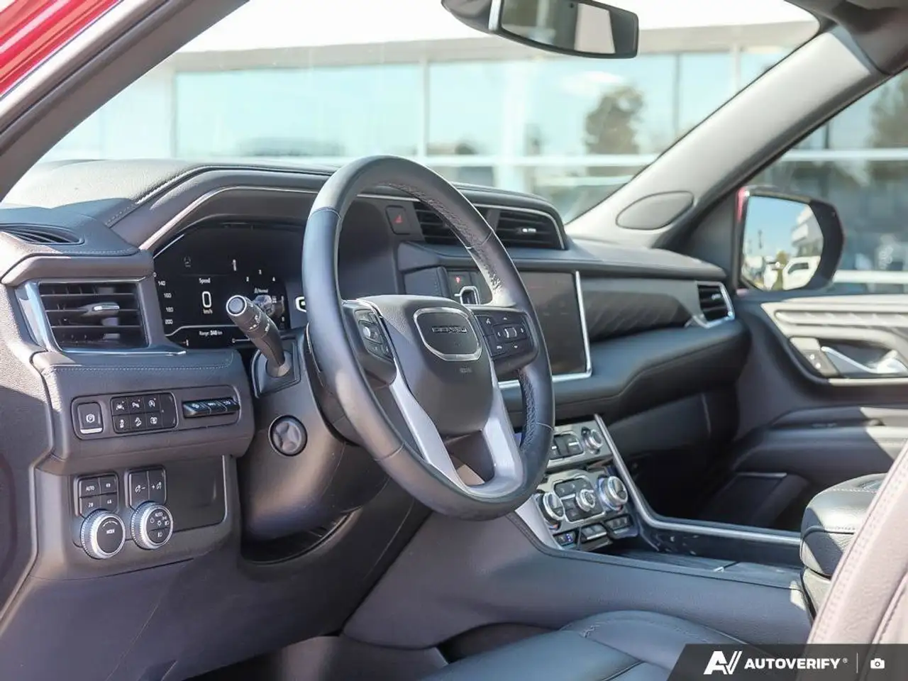 GMC Yukon снимка GMC Yukon
