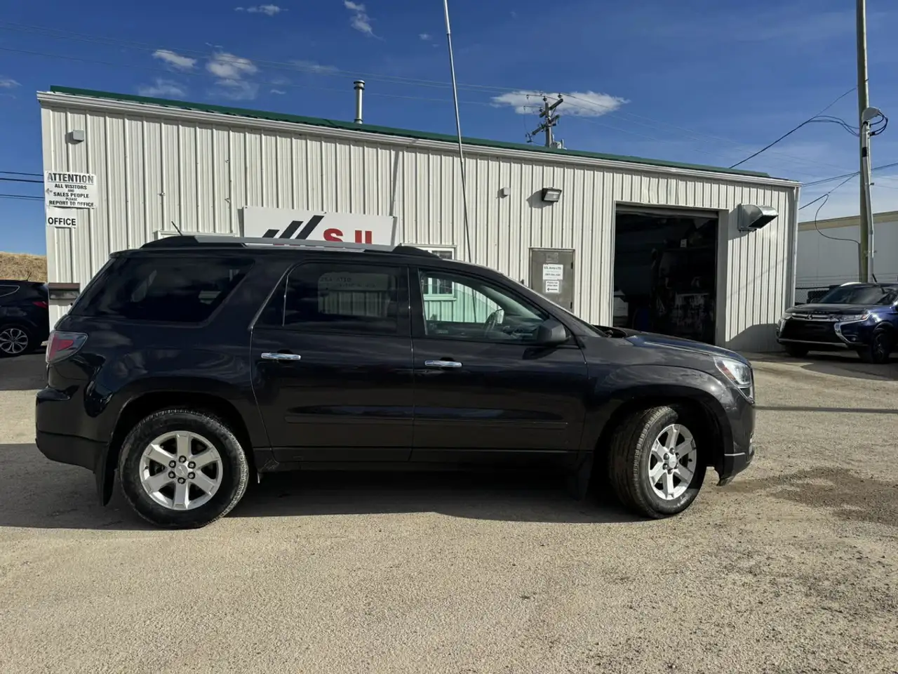 GMC Acadia снимка GMC Acadia