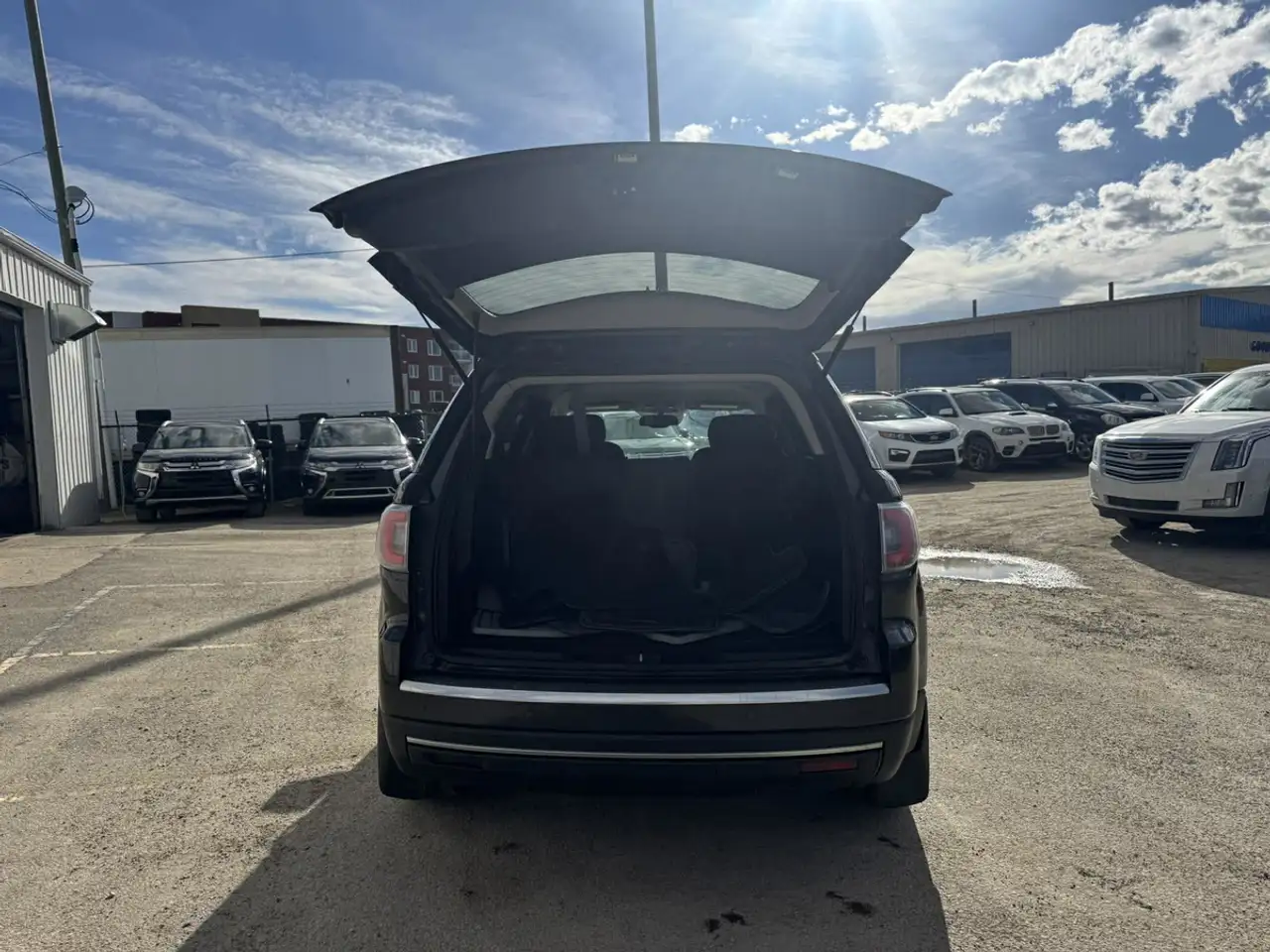 GMC Acadia снимка GMC Acadia
