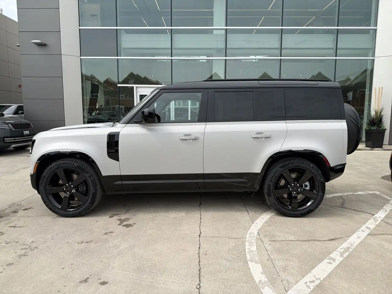 Land Rover Defender снимка Land Rover Defender