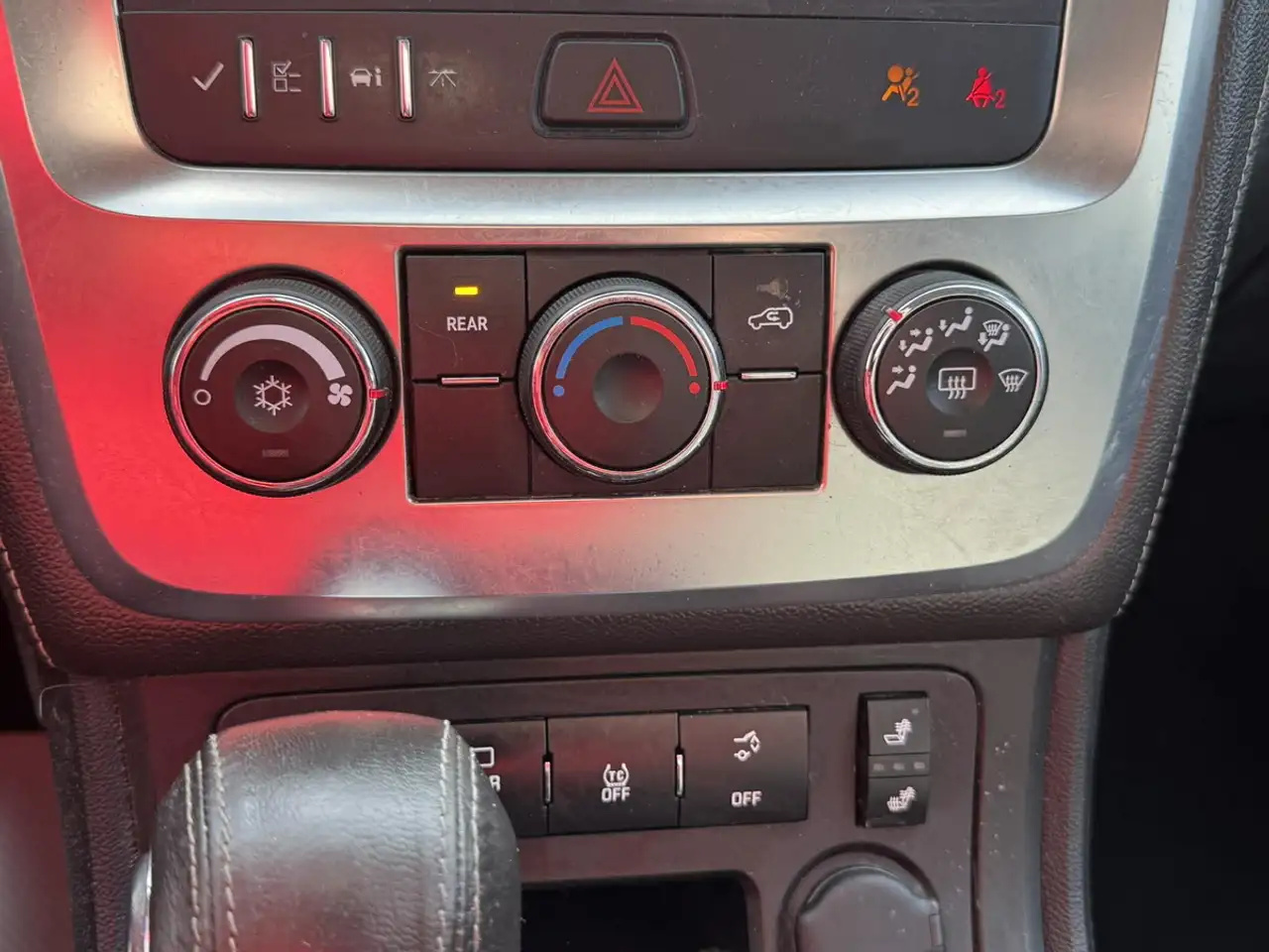 GMC Acadia снимка GMC Acadia