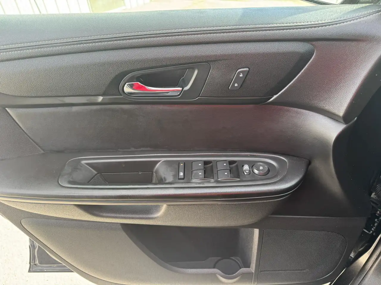 GMC Acadia снимка GMC Acadia
