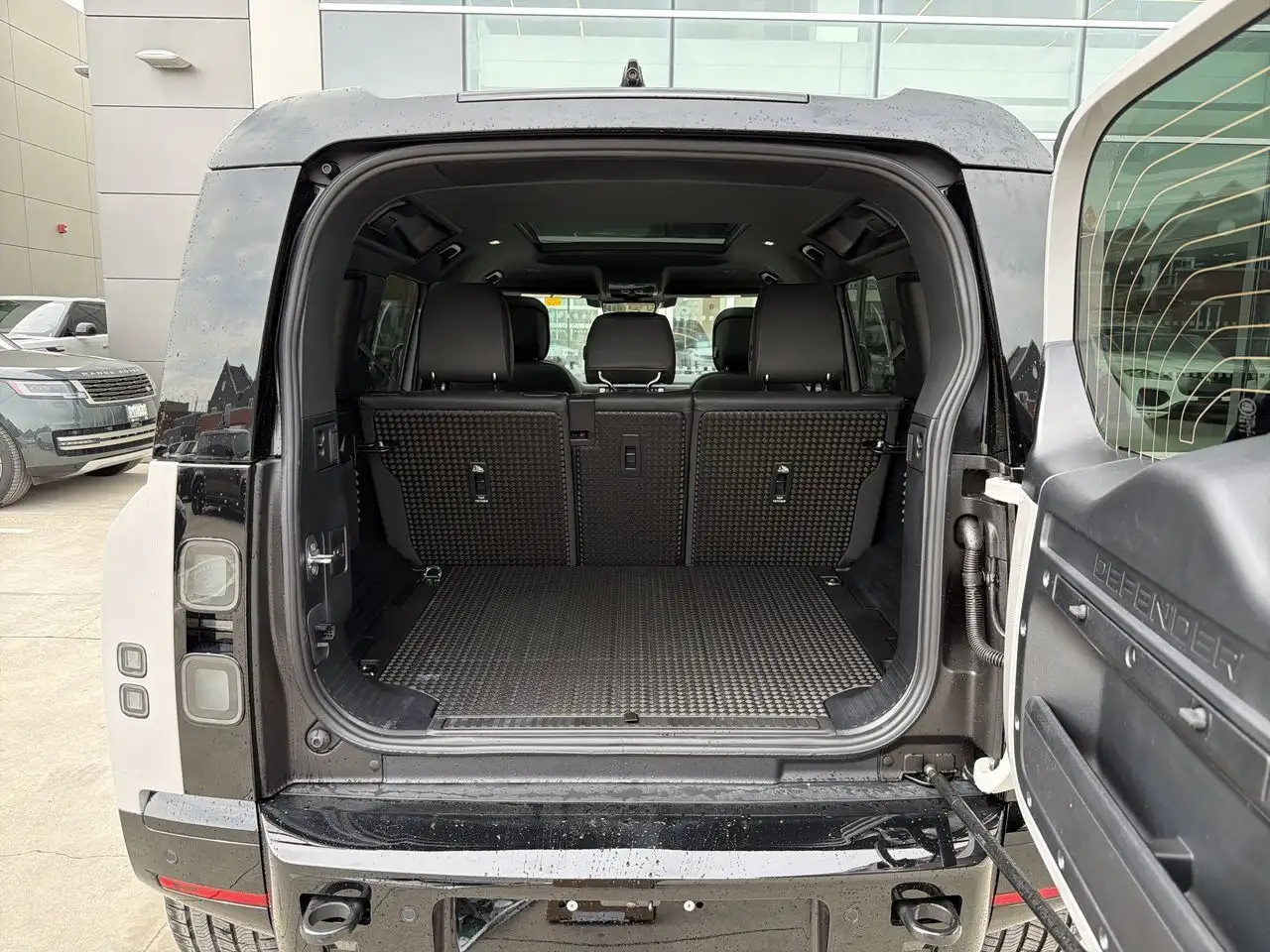 Land Rover Defender снимка Land Rover Defender