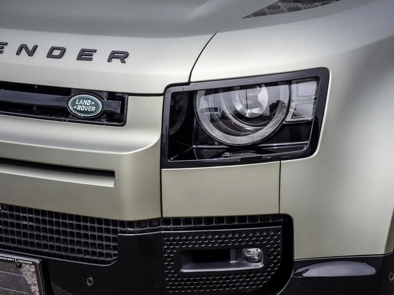 Land Rover Defender снимка Land Rover Defender