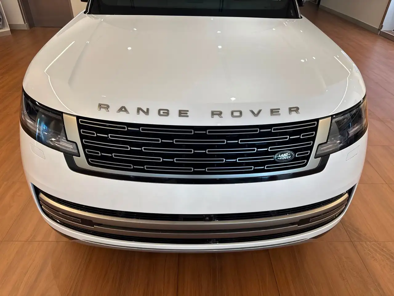 Land Rover Range Rover снимка Land Rover Range Rover