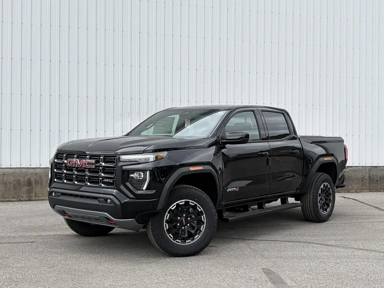 GMC Canyon снимка GMC Canyon
