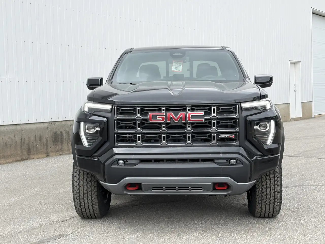 GMC Canyon снимка GMC Canyon