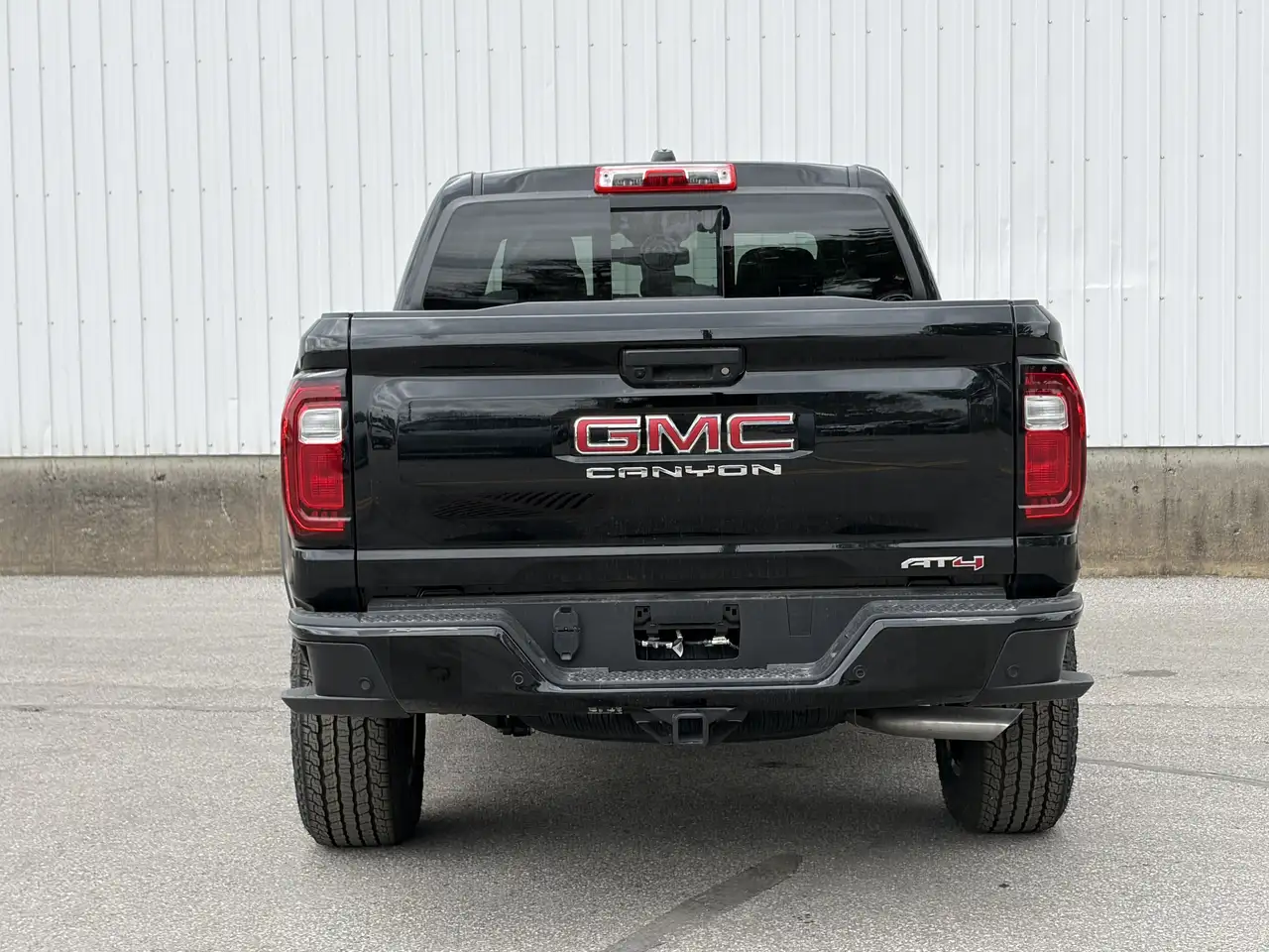 GMC Canyon снимка GMC Canyon