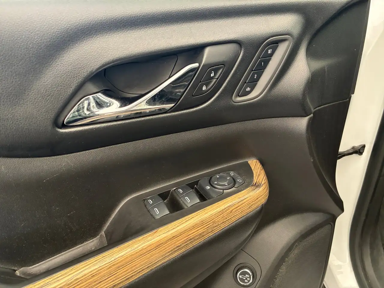 GMC Acadia снимка GMC Acadia