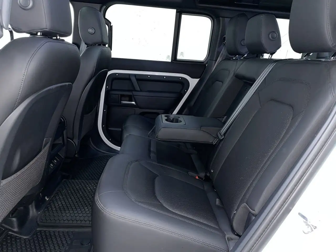 Land Rover Defender снимка Land Rover Defender
