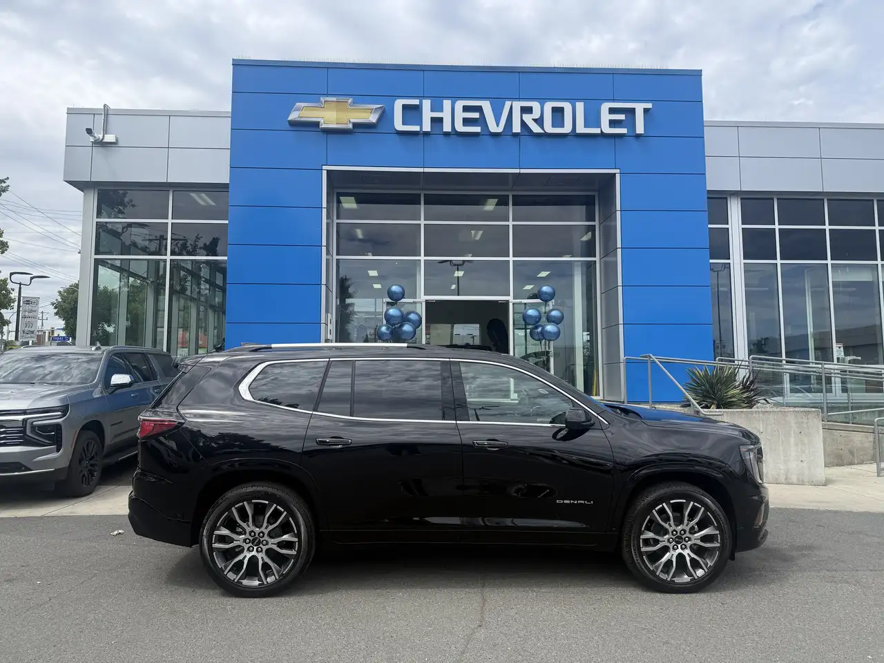 GMC Acadia снимка GMC Acadia