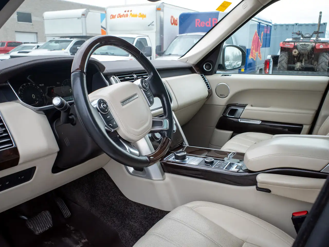 Land Rover Range Rover снимка Land Rover Range Rover