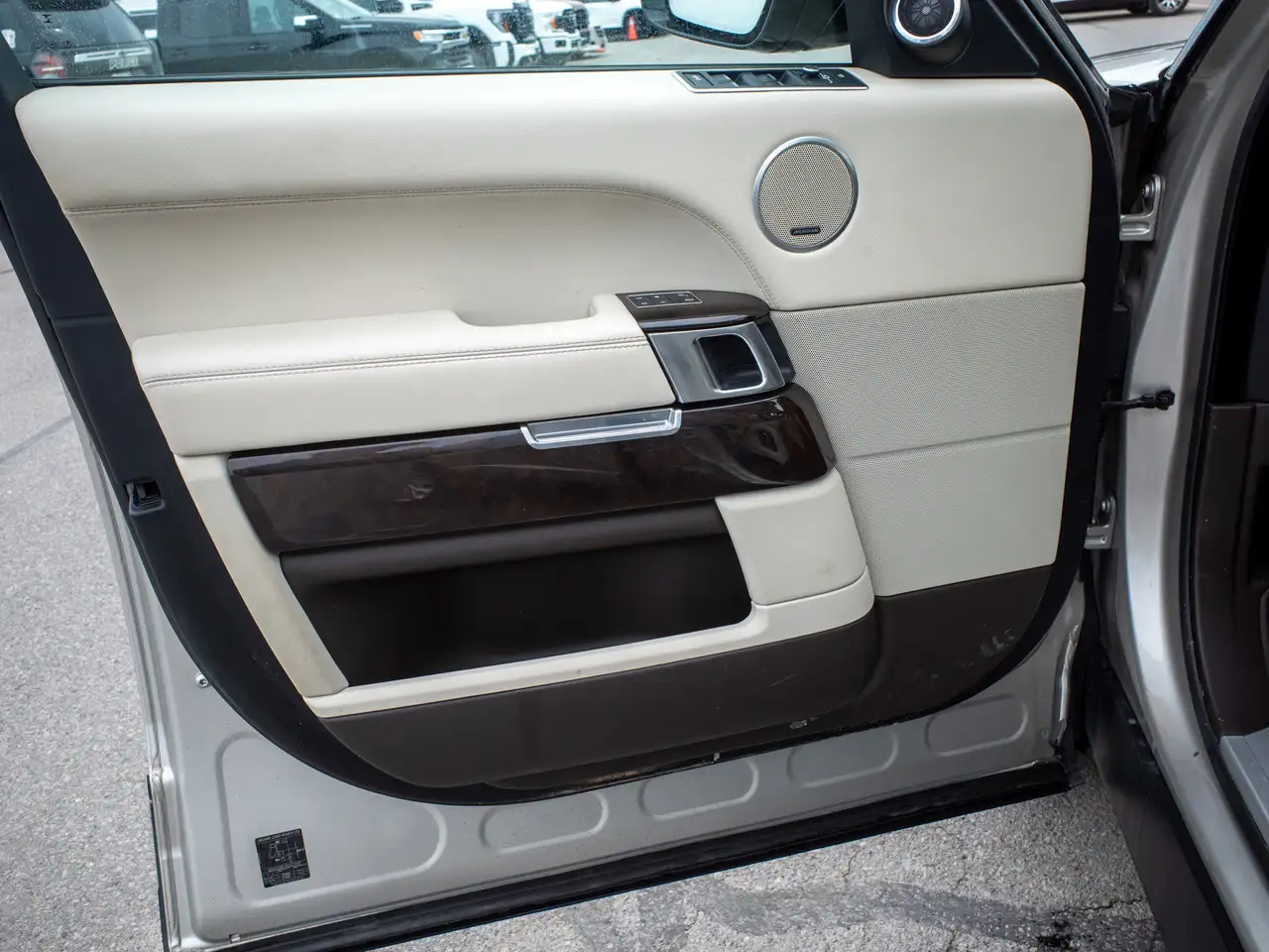 Land Rover Range Rover снимка Land Rover Range Rover