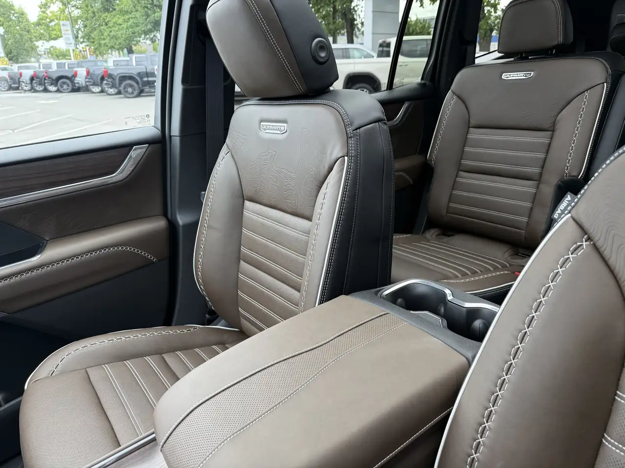 GMC Acadia снимка GMC Acadia